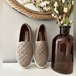 Steve Madden Endell Tan Slip Ons